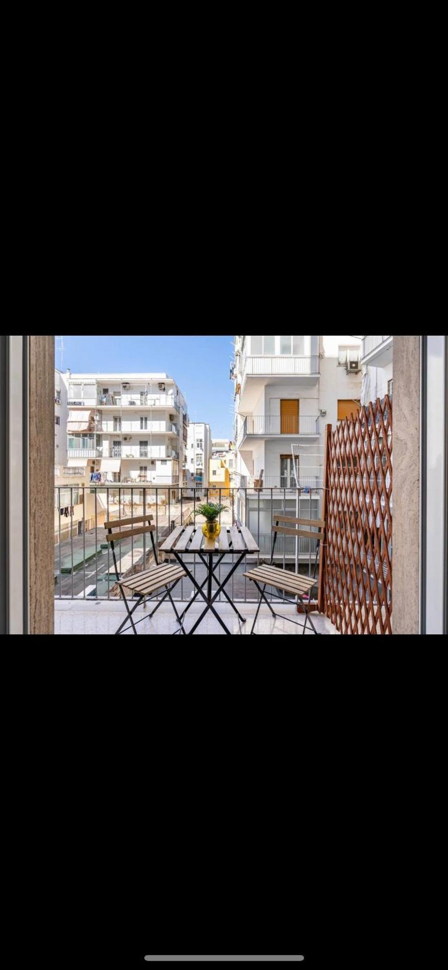 Miki'S Home - Central Rooms Bari Esterno foto