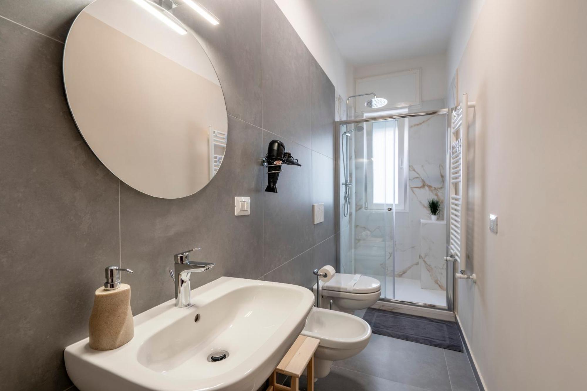 Miki'S Home - Central Rooms Bari Esterno foto