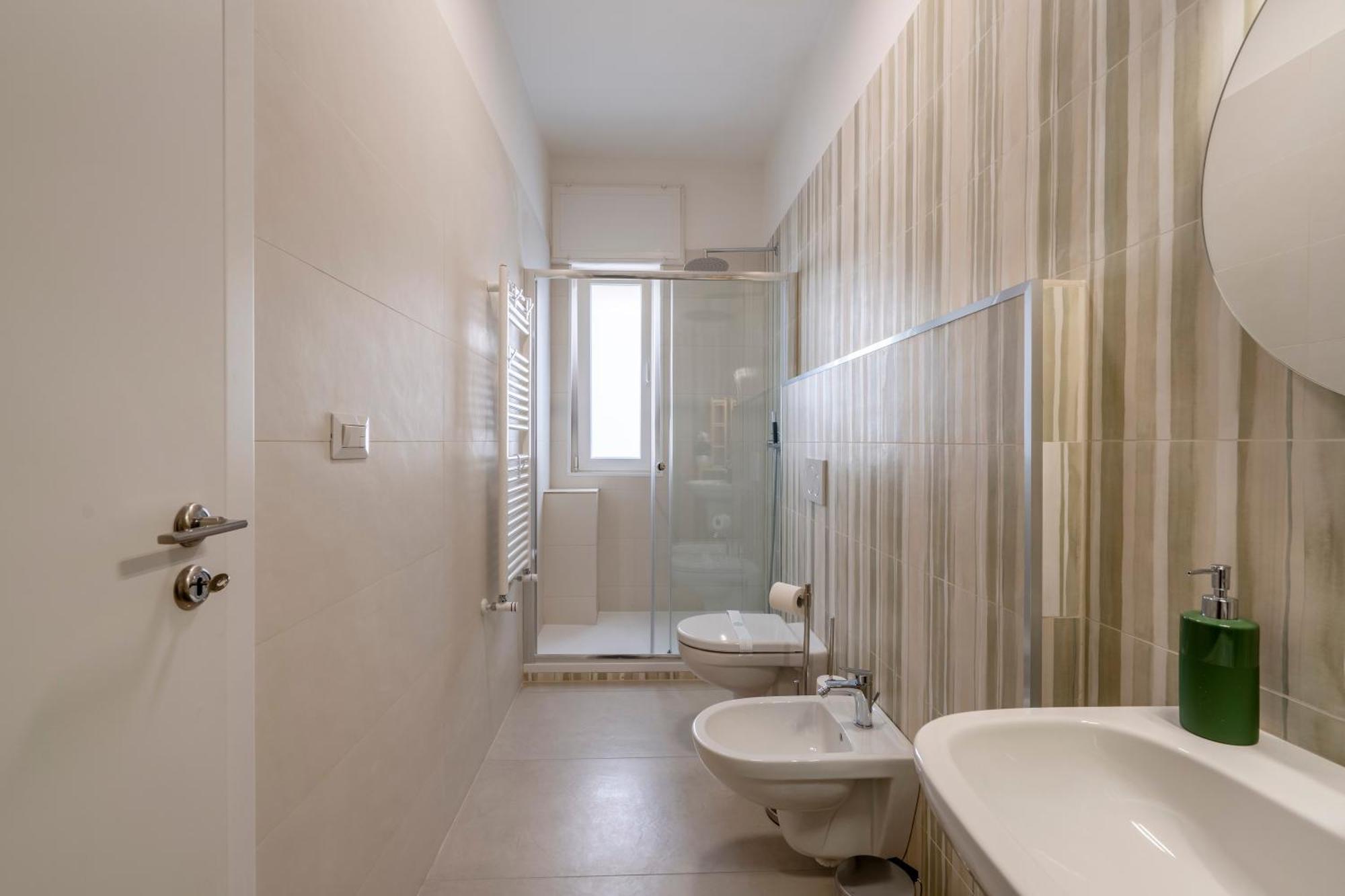 Miki'S Home - Central Rooms Bari Esterno foto