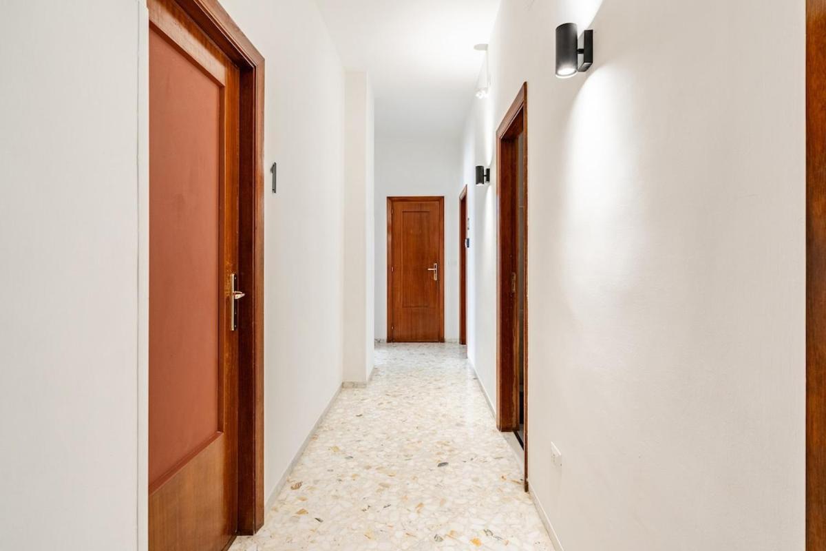 Miki'S Home - Central Rooms Bari Esterno foto