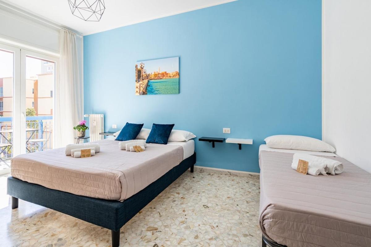 Miki'S Home - Central Rooms Bari Esterno foto